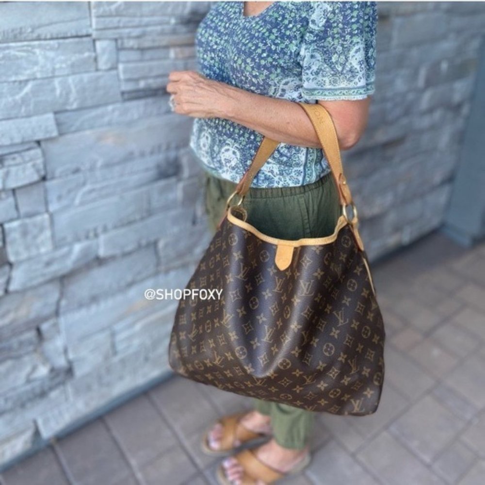 SOLD Louis Vuitton Monogram Delightful MM Hobo - Picture 2 of 16